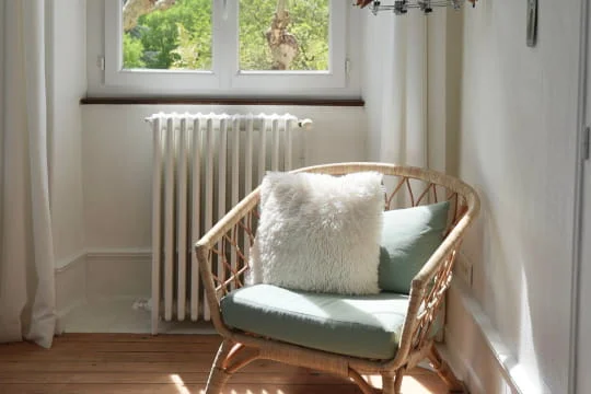 Chambre Premium climatisée avec parquet et haut plafond, hôtel Savel à Ruoms en Ardèche